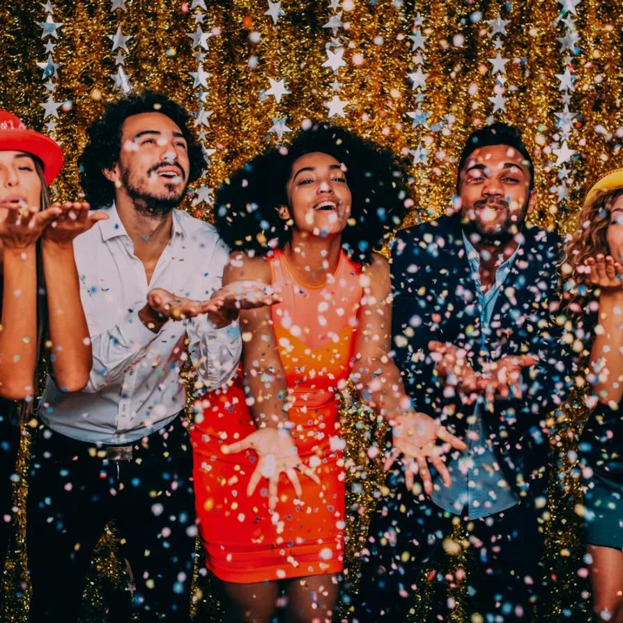 !!Anymoment!! – Seamlessly connecting people to unforgettable experiences, anytime, anywhere.